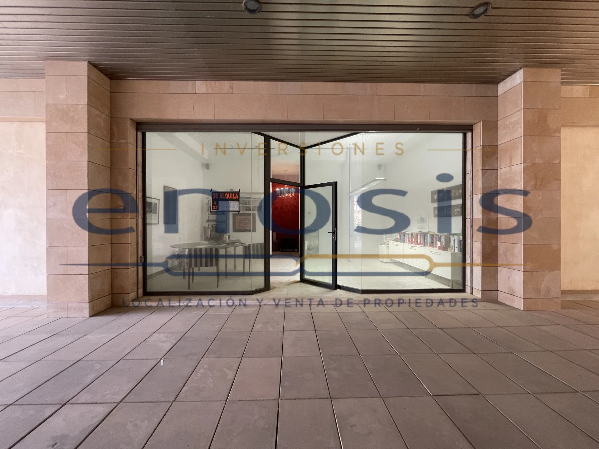 Amplio local comercial en venta en Torre Pacheco, 159m2