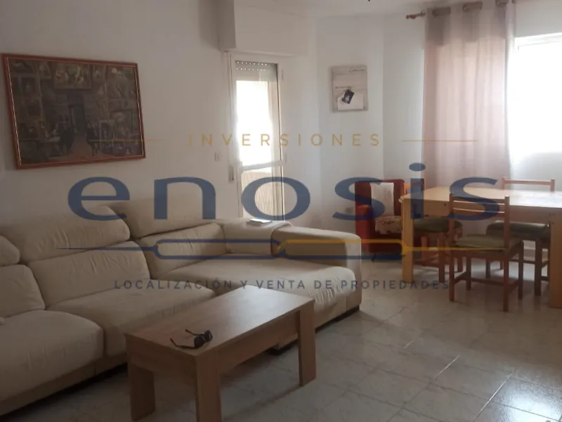 Piso en venta en Los Alcázares, ideal para vivir o vacacionar